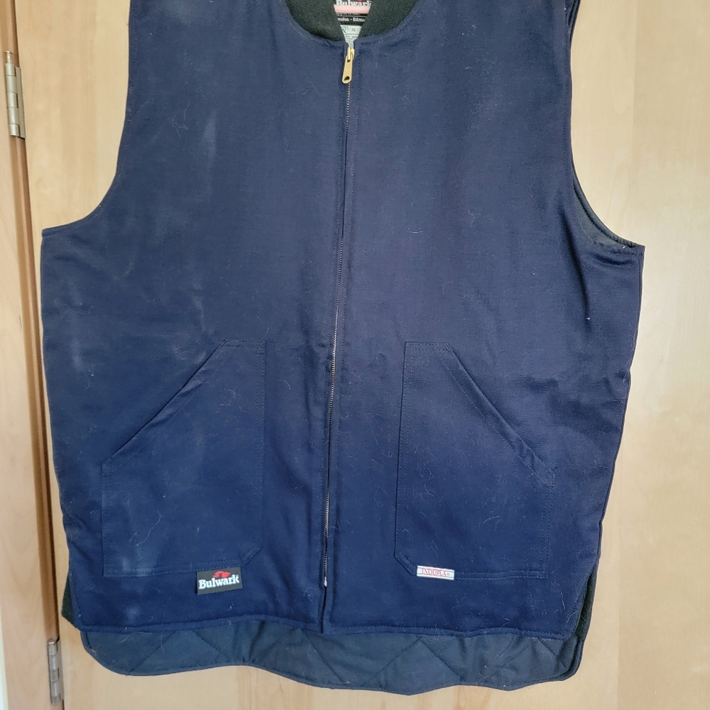 Bulwark men's quilted vest